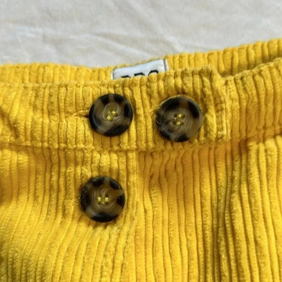 Urban Outfitters Alexa Yellow Corduroy Button Down Mini Skirt Medium - Picture 4 of 6